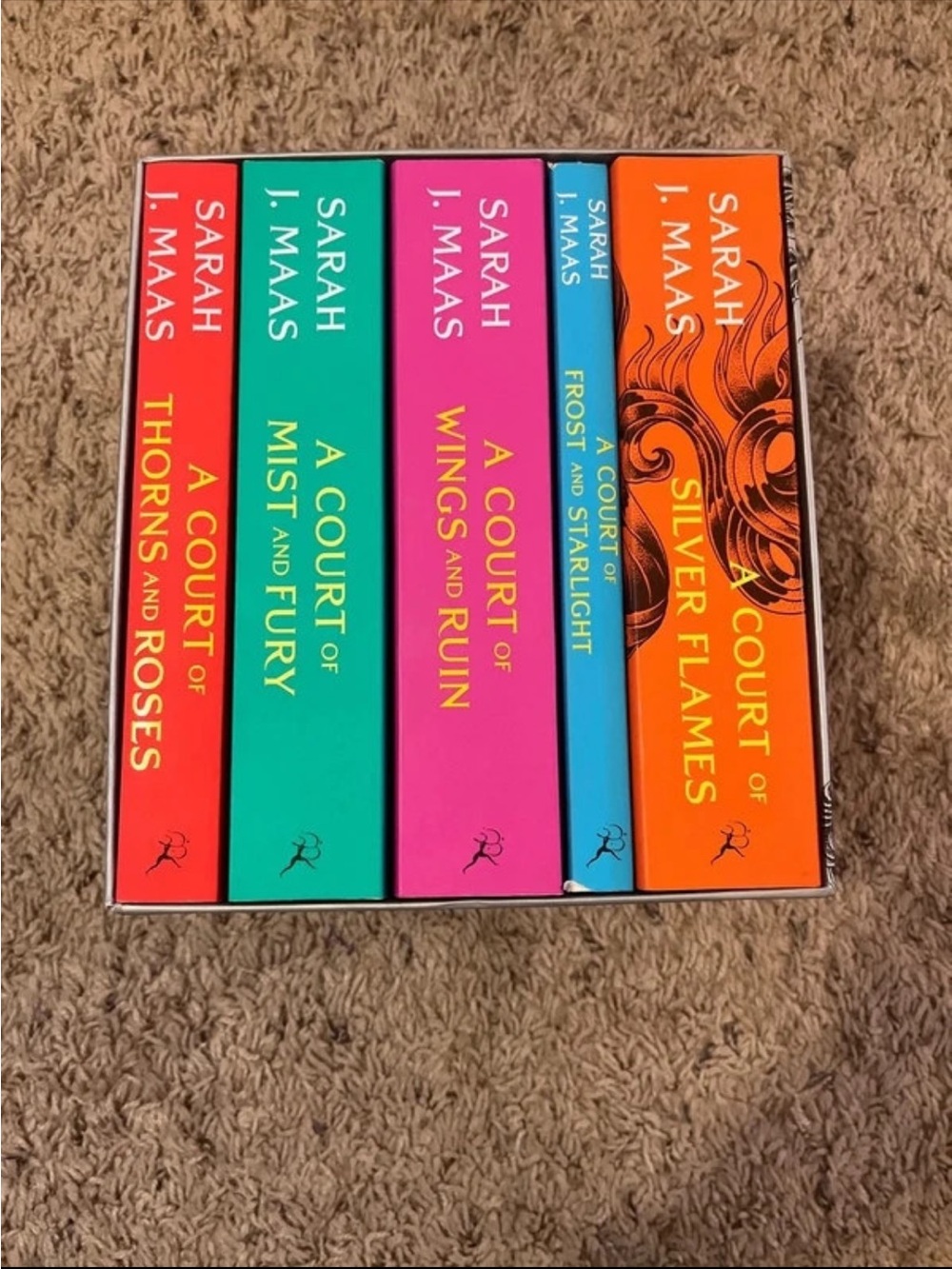 A Court of Thorns and Roses Box Set - Sarah J Maas